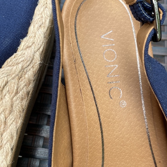 Vionic Coralina Wedge Heel / Size 7. Like new. - Picture 7 of 11